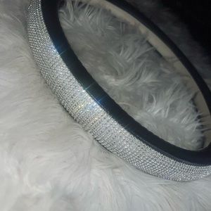 Diamond steering wheel cover